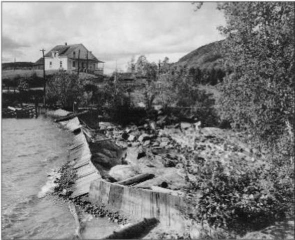  Dam à la décharge du lac Archambault et du lac Ouareau